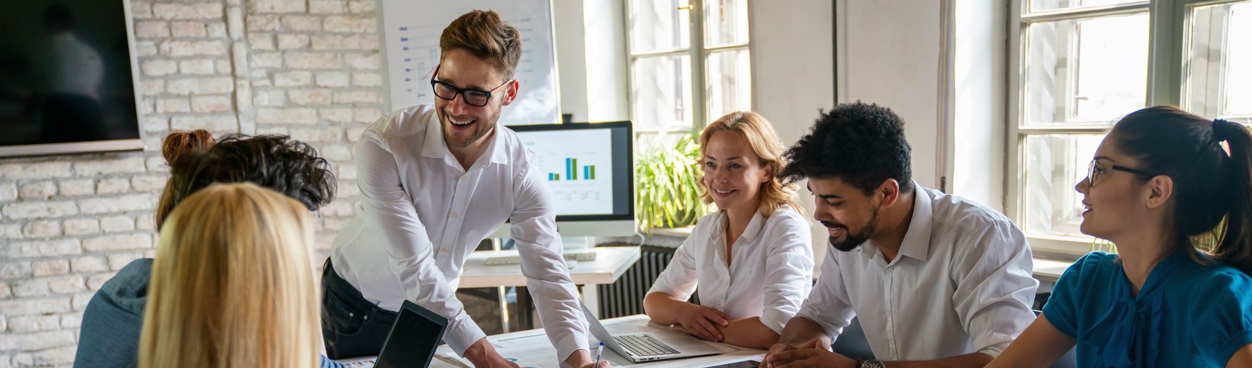会議風景 - サプライヤー監査セミナーイメージグラフィック